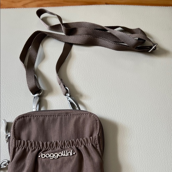 Baggallini Chocolate Crossbody Pouch - Picture 3 of 5